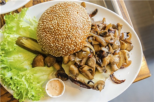 蘑菇,汉堡包