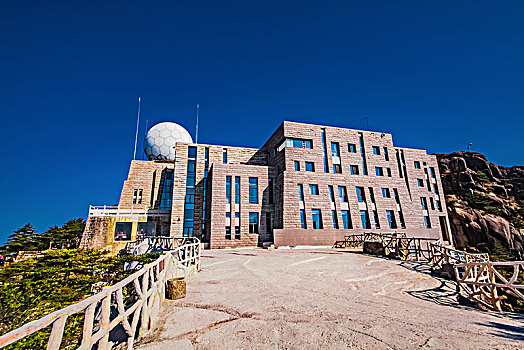 安徽省黄山市黄山风景区光明顶气象站建筑景观