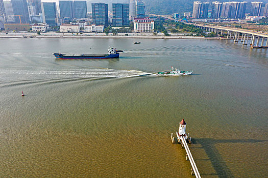 航拍广东珠海横琴磨刀门水道横琴大桥