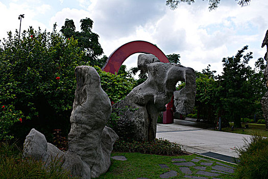 港科校园雕塑