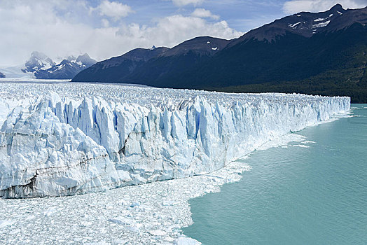 冰河,舌头,莫雷诺冰川,边缘,洛斯格拉希亚雷斯国家公园,安第斯山,卡拉法特,巴塔哥尼亚,阿根廷,南美