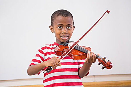 高兴,学生,演奏,小提琴,教室