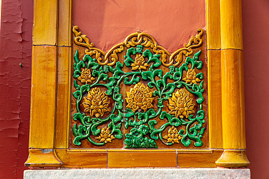 北京故宫乾清门前琉璃影壁装饰图案