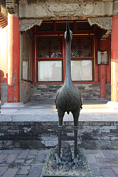 北京故宫体和殿前铜鹤
