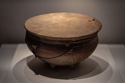 秘鲁普鲁丘科博物馆藏印加帝国皮革棉陶鼓