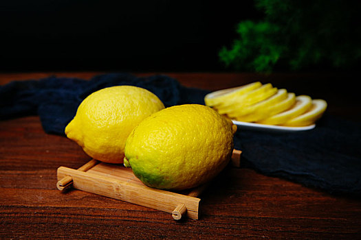 新鲜水果柠檬