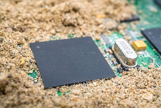 沙子和电路板芯片微距