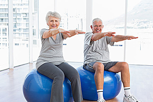 老年,夫妻,伸展,练习,健身球