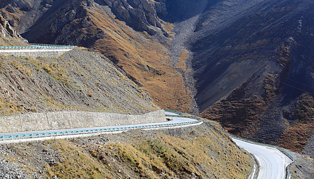 新疆天山独库公路