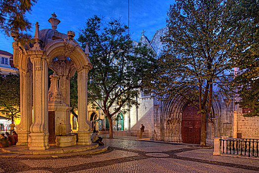 广场,饮水器,正面,黄昏,老城,里斯本,葡萄牙,欧洲
