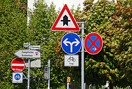 路牌,树林,许多,不同,交通标志,住宅区,下萨克森,德国,欧洲