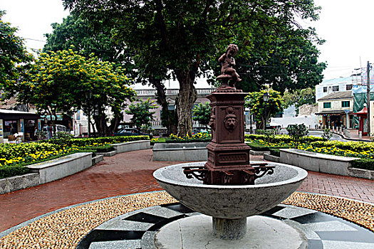 澳门,路环,恩尼斯总统前地,丘比特铜像