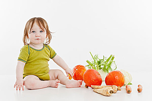 婴儿,女孩,坐,蔬菜