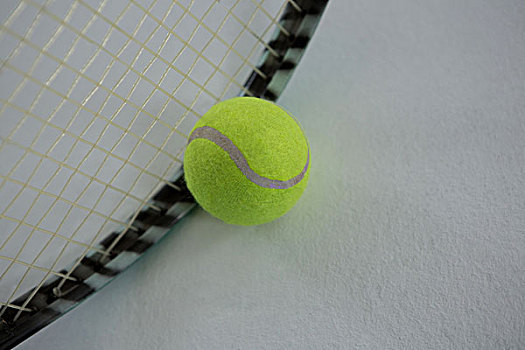 特写,网球,球拍,白色背景