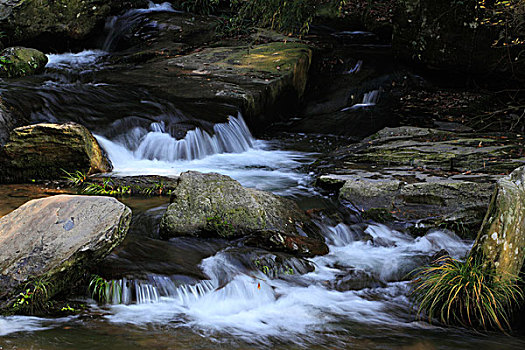 山泉,溪水,岩石