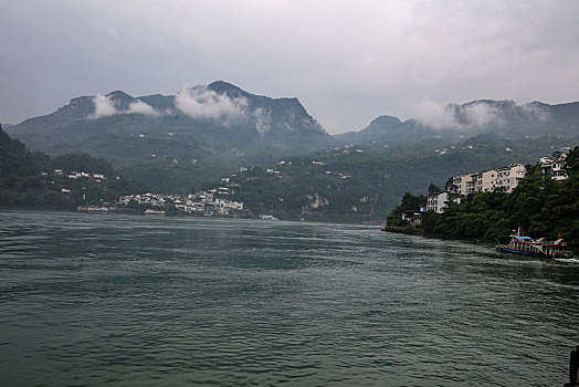 宜昌,三峡人家,长江,运输,航道,民俗,表演,风景,景点,旅游,高山,瀑布,河流,神秘,树木,植被,峡谷,壮观