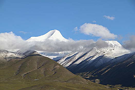 青藏高原雪山
