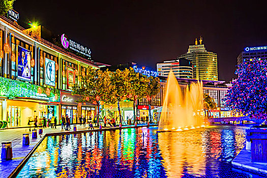 寧波商業廣場噴泉夜景
