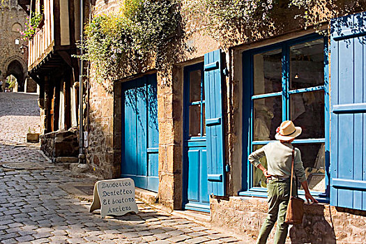 女人,购物,房子,蓝色,入口,窗户,老城,布列塔尼半岛,法国