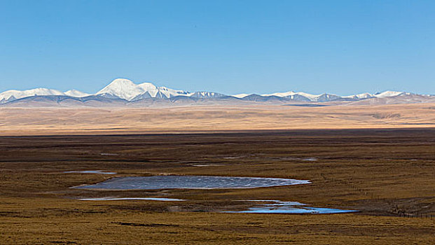 昆仑山玉珠峰美景