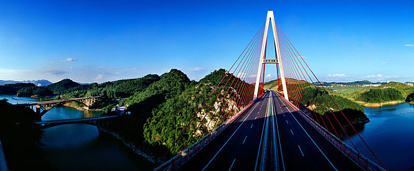 贵州,首座,不对称,独塔双索面预应力混凝土斜拉桥,沪昆高速公路,红枫湖大桥