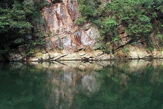 张家界宝峰湖,高峡平湖美景令人赞叹不已