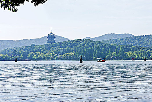 杭州西湖三潭印月全景