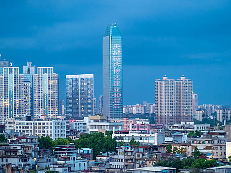 广东惠州市区荣灿惠州中心的夜景风光