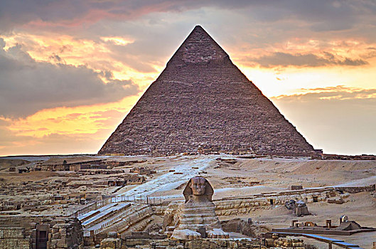 日落,狮身人面像,前景,切夫伦金字塔,背景,吉萨金字塔,埃及