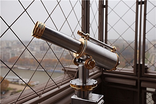 埃菲尔铁塔,望远镜