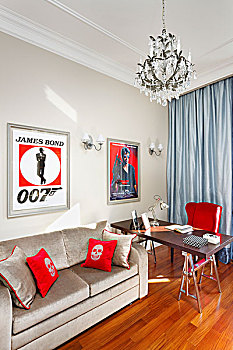 红色,垫子,头骨,沙发,靠近,书桌,支架,海报,墙壁,传统,室内