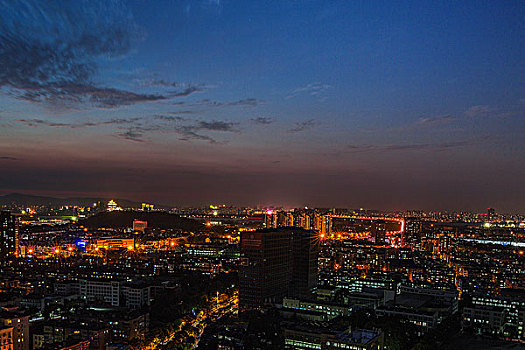 夜眺南京城