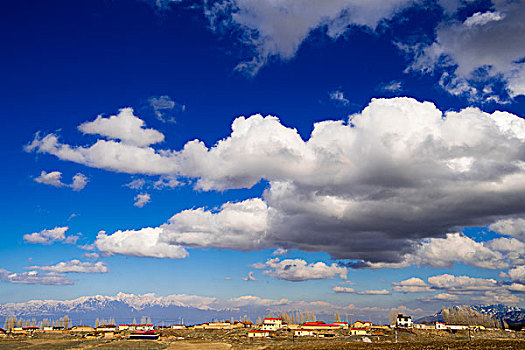 新疆,山脉,蓝天,白云,地