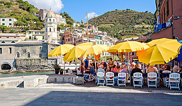街头餐厅,港口,维纳扎,五渔村,利古里亚,意大利,欧洲