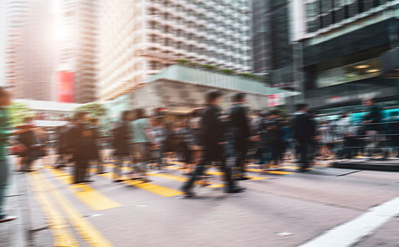 模糊的城市背景和道路地面