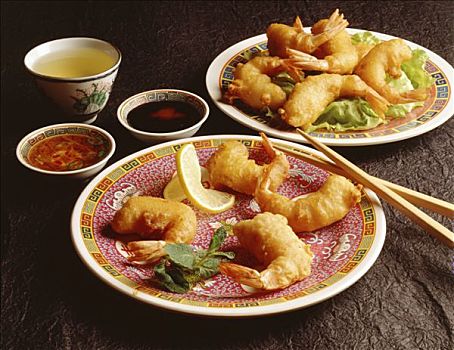 虾,盘子,筷子,酱,碗