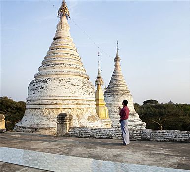 男人,祈祷,正面,庙宇,缅甸