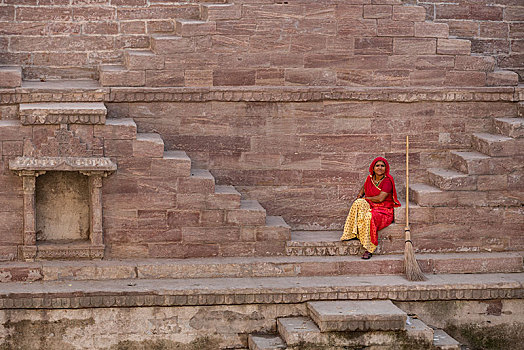 女人,彩色,纱丽,休息,台阶,拉贾斯坦邦,印度,亚洲