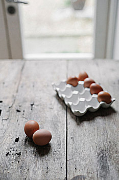 新鲜,鸡蛋,盒子,木桌子