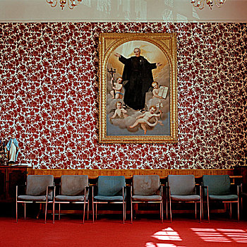 教堂,等待,房间,排,蓝色,椅子,红色,地毯,花,壁纸,雕塑,描绘,圣徒,墙壁,伦敦,英国,2006年