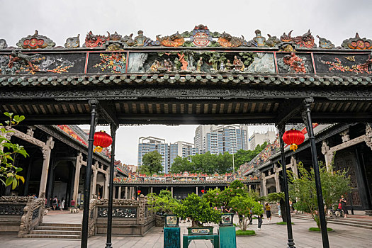 羊城广州阴天的陈家祠古建筑群特写