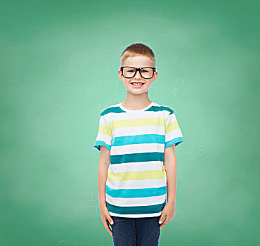 视野,教育,孩子,学校,概念,微笑,小男孩,眼镜,上方,绿色,棋盘,背景