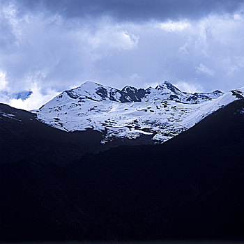 西藏林芝色季拉山南迦巴瓦峰