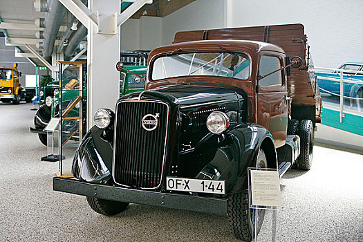沃尔沃公司陈列室,1945年产的卡车
