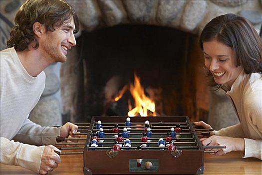 伴侣,玩,桌上足球,壁炉