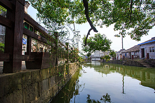 岳童村,护栏,小河