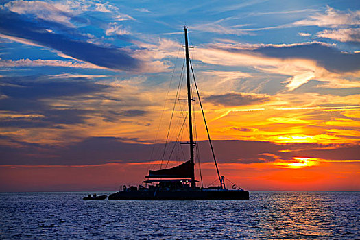 伊比萨岛,双体船,帆船,日落,巴利阿里群岛,西班牙