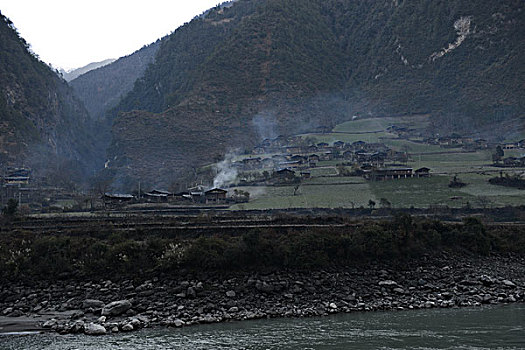 雾里村