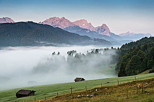 晨雾,后面,靠近,米滕瓦尔德,陆地,上巴伐利亚,巴伐利亚,德国,欧洲