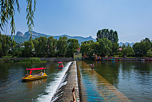 济南大小门牙景区